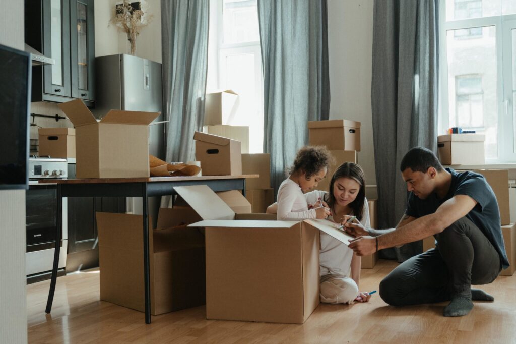 family packing boxes